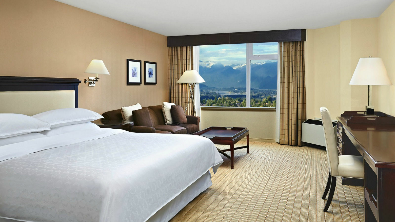Sheraton Vancouver Guildford Hotel Surrey Exterior photo